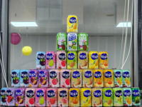 OEM Pure Fruit Juice Drink 330ml Can Vietnam TROPI Brand Wholesale Muestra gratis Diseño Etiqueta privada aceptada