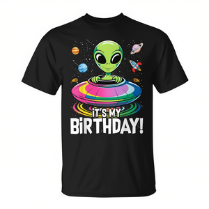 T-shirt Promozionale 'È il Mio Compleanno' con Simpatico Alieno e UFO Nello Spazio - Product Image 2