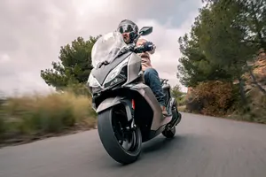 Scooter adulte le plus vendu nouveau 2025 KYM/CO Super Dink GT 350 avec garantie de 2 ans prêt à expédier maintenant - Product Image 5