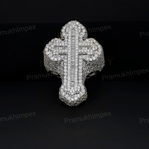 Anillo de Hip Hop con Colgante de Cruz de Plata de Ley con Moissanita VVS, Engaste de Garras, Corte Redondo y Estilo Iced Out, para Hombres y Mujeres - Product Image 2