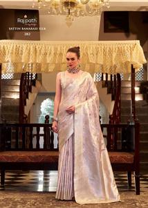 Lujosa colección de Sari de seda satinada suave con diseños elegantes con adornos delicados - Product Image 4