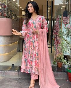 Vêtements décontractés pour femmes Dernier designer Rayon Slub Print & Embroidered & Sequence Work Top Avec Bottom And Chinon Dupatta - Product Image 2