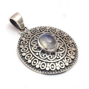 Increíble calidad de Grado Superior Arco Iris Natural piedra lunar forma redonda estilo étnico joyería hecha a mano colgante de plata de ley 925 - Product Image 2