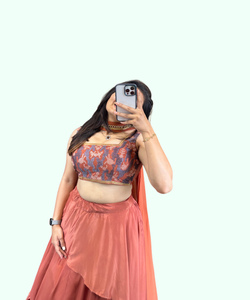 Ensemble de mariage Lehenga Choli tendance, choli long chic, tenue de soirée, broderie, design moderne pour les futures mariées - Product Image 2