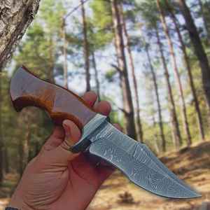 Cuchillo de Caza de Acero de Damasco Hecho a Mano con Mango de Madera para Supervivencia al Aire Libre, Campamento, Pesca, Cuchillos de Caza con Hoja de Acero de Damasco - Product Image 3