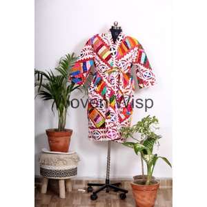 Veste Vintage Ouverte en Dentelle Fait Main Kimono Long Manteau Unisexe Flanelle Coton Kantha Couette avec 2 Poches Latérales Ceinture Robe de Bain - Product Image 1