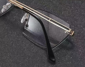<span class=keywords><strong>Gafas</strong></span> de lectura de Metal de negocios con luz azul y montura grande, <span class=keywords><strong>gafas</strong></span> presbiópicas + 100 + 150 + 200 + 250 + 300 + 350 lectores - Product Image 5