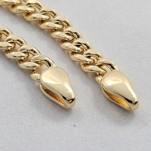 Collar de Alta Calidad Relleno de Oro de 14K Joyería Fina de Moda con Colgante No Alergénico en Plata y Oro Perfecto para Fiestas y Aniversarios - Product Image 3