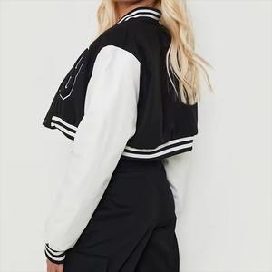 เสื้อแจ็กเก็ตเบสบอลมีกระดุมสำหรับผู้หญิงเสื้อครอปทำจากผ้าฟลีซโลโก้ตามสั่ง - Product Image 3