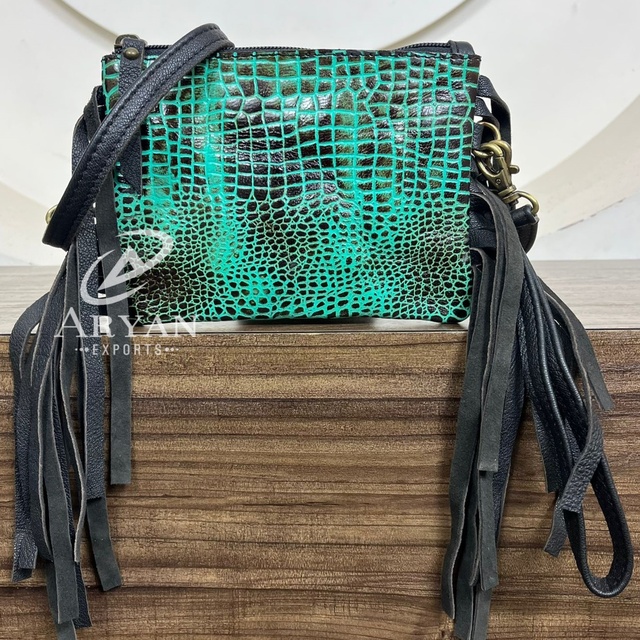 Wholesale 2025 Portable Fashion Lady Crocodile Embossed Design Fringe Crossbody Small Bag Phone Bag Genuine Leather Mini Handbag