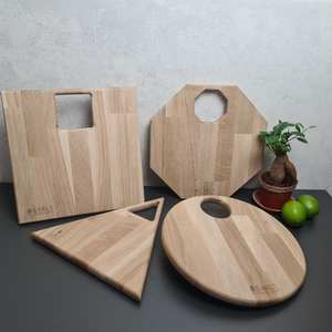 เขียงไม้แฮนด์เมดแบบยั่งยืนที่สร้างขึ้นโดยช่างฝีมือที่มีทักษะเหมาะสำหรับพ่อครัวที่ชื่นชอบวัสดุธรรมชาติ - Product Image 1