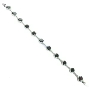 Bracelet en argent 925 pour femmes, avec pierre noire, accessoire de bijoux élégant - Product Image 1