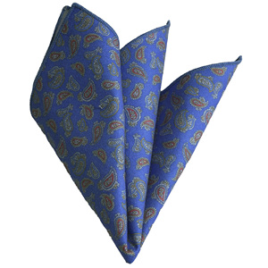 ผ้านิ่มสีฟ้าพิเศษมีกระเป๋าพิมพ์ลาย Paisley ทำจากไก่งวง - Product Image 1