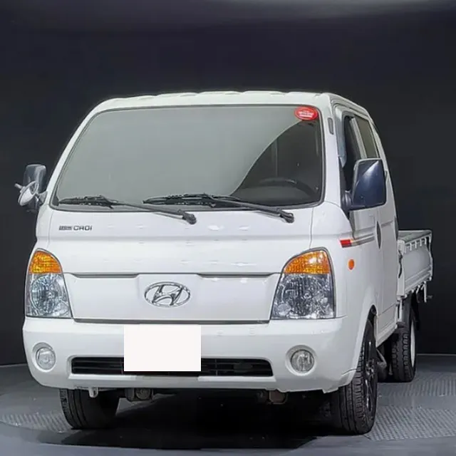 इस्तेमाल की जाने वाली कारों में कार्गो ट्रक कोरियन कार Hyundai H100 पॉटर 2 पिकअप ट्रक डीजल इंजन वैन ट्रक