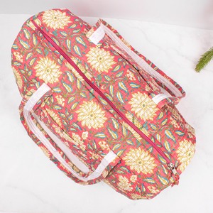 Bolsa de Viaje Acolchada de Lujo Hecha a Mano con Estampado en Bloque, Bolsa de Viaje de Fin de Semana de Algodón Ecológico, Gran Capacidad, Cierre de Alta Calidad - Product Image 3