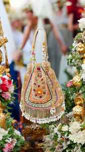 Sac à main de soirée pour femme, de haute qualité, fabriqué à la main par des designers indiens, pour les occasions spéciales, y compris les mariages - Product Image 4