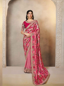 Dernier modèle de sari en satin de soie élégant avec un chemisier en satin malai et des sequins et des motifs de perles - Product Image 4