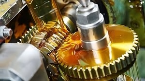 Polartech 8223 Lubricante soluble en agua de alto rendimiento Aditivo de aceite de motor líquido de nueva generación para metalurgia - Product Image 3