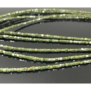 Cubo de Diamante Verde Natural Facetado de 1.5-2.5 mm, Cristal Suelto, Producto Natural - Product Image 2