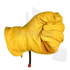 Guantes de soldadura MIG de piel de vaca dividida para resistencia al calor y comodidad en tareas de fabricación de metal industrial - Product Image 4