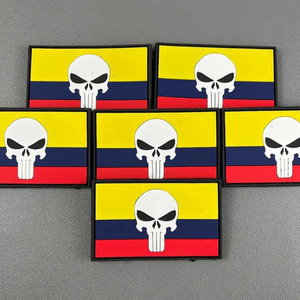 Parches de PVC de goma 2D y 3D personalizados al por mayor con diseños de banderas y logotipos, con cierre de gancho y bucle, técnicas de bordado, accesorio. - Product Image 6