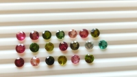 2mm natürlicher Multi-Turmalin Hochwertiger polierter Edelstein Runder Brillant schliff Pink Stone Cabochon zum günstigen Preis