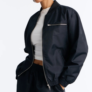 Conjunto Casual de Dos Piezas con Cremallera para Mujer al por Mayor / Conjunto Deportivo Personalizado para Mujer, Chaqueta Ligera y Pantalones Cortos - Product Image 2