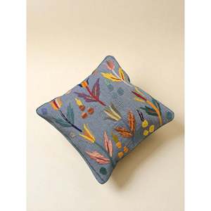 Funda de Cojín Bordada a Mano Suzani de 45 x 45 cm, Elegante Accesorio para Almohada - Product Image 4