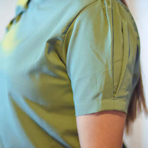 Conjunto de Uniforme Médico de Mezclilla para Mujer con Detección de Agujas, Uniforme de Enfermera Moderno con Mangas Abullonadas y Pantalones con Cordón - Product Image 6