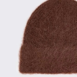 Gorro de invierno de mezcla de mohair acanalado con textura suave cepillada y ajuste unisex, ideal para clima frío, actividades al aire libre y moda urbana. - Product Image 5