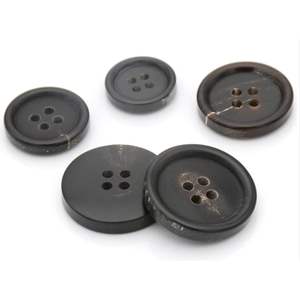 Collection élégante de boutons en corne de buffle d'eau naturelle polie d'Inde pour les amateurs d'artisanat naturel - Product Image 2