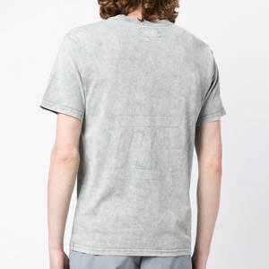 เสื้อยืดโอเวอร์ไซส์ทรงหลวมสไตล์โมเดิร์นสำหรับผู้ชาย ลวดลายฟอกสี เหมาะสำหรับแฟชั่นสตรีทและการสวมใส่ในชีวิตประจำวัน - Product Image 4