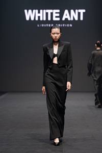 Feminine Style Women'S <b>Skirt</b> Set <b>Long</b> Shape Eco-Friendly Fabric Obie Maxi <b>Skirt</b> Women'S Clothing Whiteant Clothing Manufacturers - Product Image 4