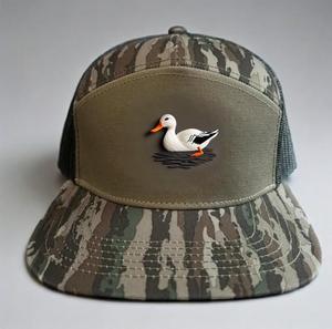 Cierre Snapback ajustable Bajo impuesto Logotipo personalizado 7 paneles Camo Estructurado Flat Bill Mesh Truck Cap Estilo de moda Hecho Vietnam - Product Image 1