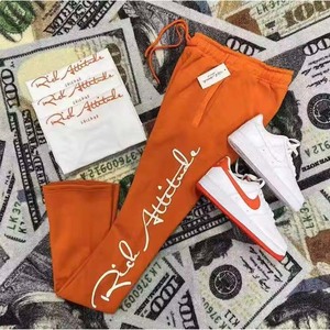 Bonitos pantalones de chándal para correr, pantalones de chándal acampanados con estampado 3D de esqueleto, diseño de patrón apilado, ropa de calle holgada personalizada para hombres al por mayor - Product Image 4