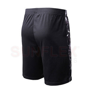 Shorts de football respirants et légers, design unique, grandes tailles, logo personnalisé, noms d'équipes, 100 % polyester, vêtements de football à marque privée - Product Image 2