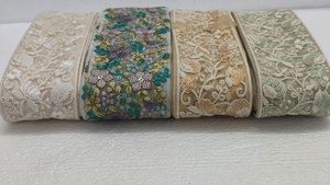 Bordure en dentelle brodée florale sur mesure de 2,5 pouces de largeur pour saris de mariée et conception de vêtements de fête, qualité supérieure - Product Image 2