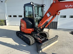 Mini-excavatrice hydraulique compacte Kubota U35-4 de 3,5 tonnes, à bras de rotation zéro, sur chenilles, équipement de construction à vendre - Product Image 1