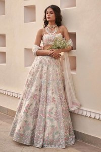 Impresión digital más vendida con trabajo de secuencia Georgette Lehenga Choli Set con últimos diseños Lujoso conjunto nupcial - Product Image 6