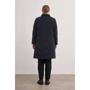 Abrigo de Invierno Negro Tejido con Relleno de Fibra de Poliéster y Cuello de Camisa - Product Image 6