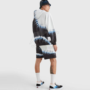 Conjunto de salón para hombre de dos piezas con Sudadera con capucha y pantalones cortos de ajuste informal Conjunto de Sudadera ligera y pantalones cortos - Product Image 4