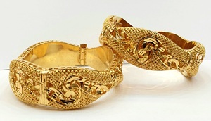 Venta al por mayor 24K chapado en oro pulseras de latón inoxidable con estilo de alta calidad brazaletes de moda 24K chapado en oro joyería - Product Image 2