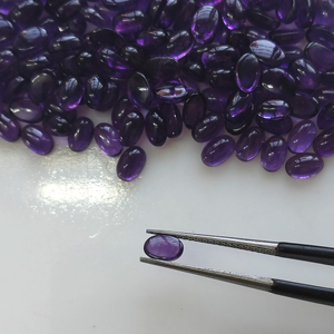 พลอยแอมะทิสต์แอฟริกันคุณภาพสูง ทรงหยดน้ำ ขนาด 6x4 มม. แบบคาโบชอง พลอยธรรมชาติ - Product Image 5