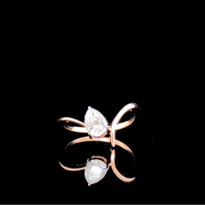 Anillo de Compromiso con Diamante Cultivado en Laboratorio de 0.50 CT, Corte Pera, Oro Sólido de 14K, Certificado SGL - Product Image 1