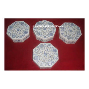 Boîtes en marbre pur faites à la main avec une belle forme rectangulaire et un design bleu pour la décoration de la maison avec une surface brillante - Product Image 1