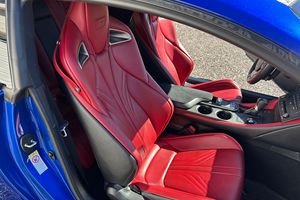 Lexus RC F 2017 Usado, 19900 Millas, 1 Dueño, Motor V8, Paquete Premium, Color Azul Mica Ultrasónico - Product Image 5