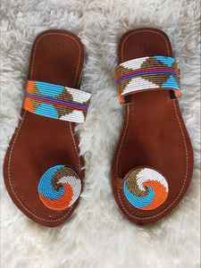 Chaussures en cuir pour femmes, faites sur mesure, avec rembourrage en feutre, perles de verre et raphia multicolores, pour intérieur/extérieur, revente mode - Product Image 2