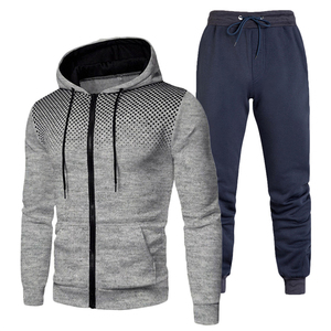 Ensemble sweats à capuche et jogging personnalisés unisexes survêtements d'entraînement 2 pièces en gros avec techniques de teinture en strass imprimés - Product Image 5