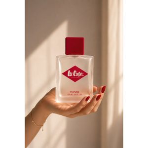 Perfume Unisex Lee Cooper, Aroma Amaderado y Floral con Notas de Fresa, Jazmín y Rosa, en Formato de Spray Líquido - Product Image 3