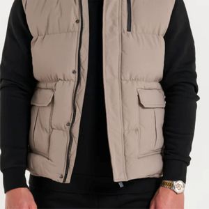 Taupe Gilet-Diseño funcional y elegante con pecho, parche y bolsillos internos para comodidad durante todo el día - Product Image 6